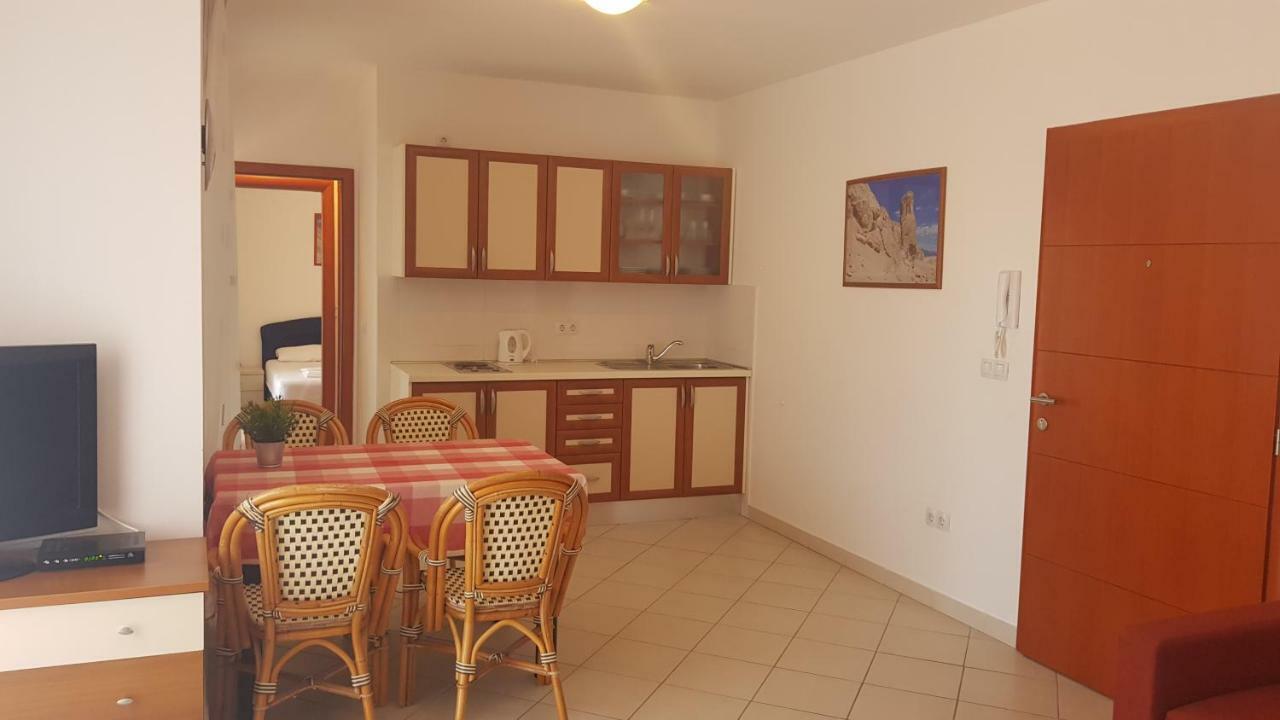 Apartments Biba Novalja Exterior foto